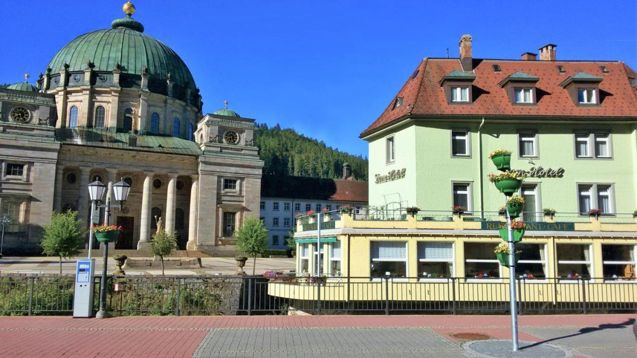 Dom-Hotel St. Blasien Exterior foto